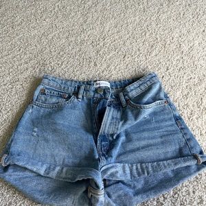 Zara high wasted denim shorts size US 6